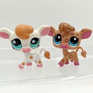 Littlest Pet Shop LPS Cow cows #877 & #2307 2007 Hasbro Lot of 2